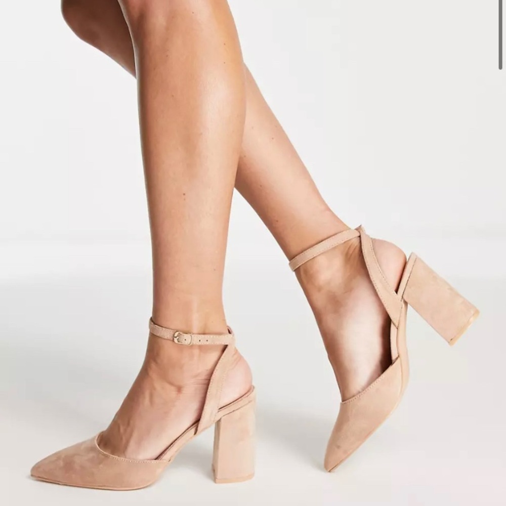 RAID Neima Block Heels in Beige Suede, Size 6.5
